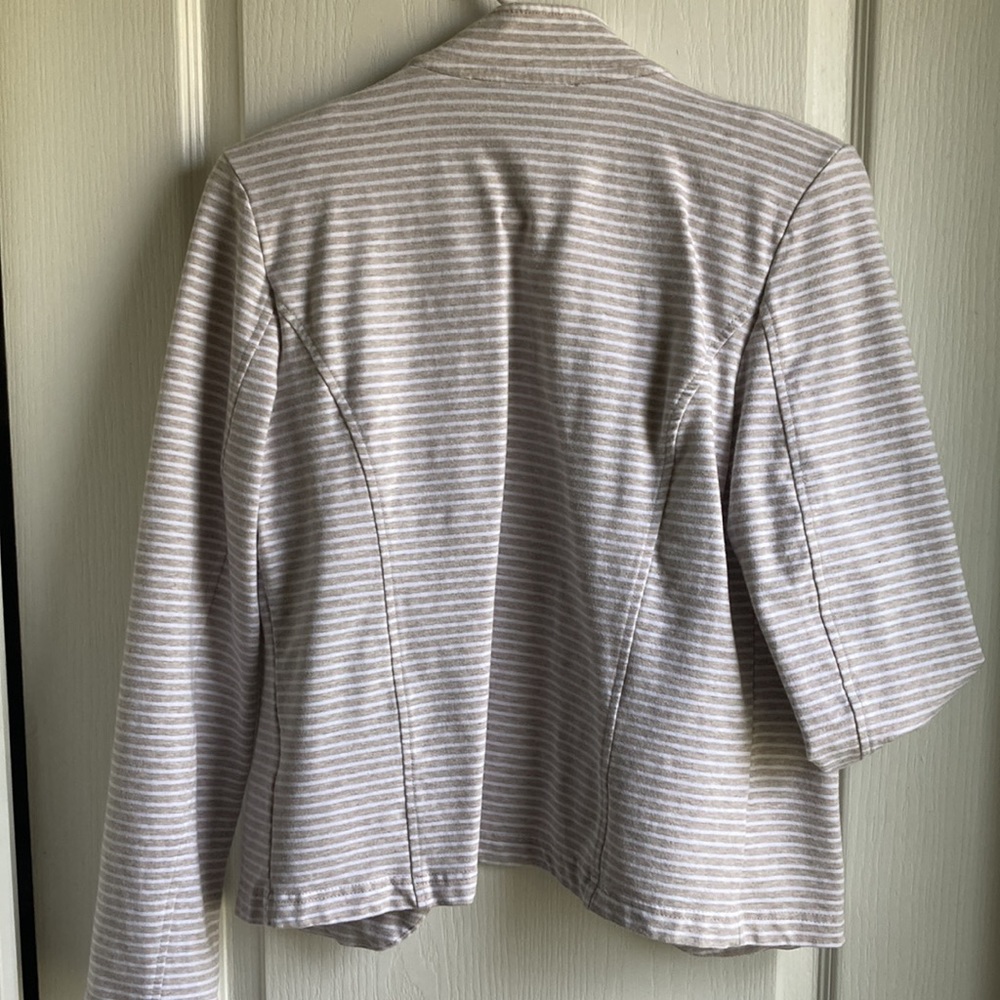 Tommy Hilfiger striped blazer with pockets and working button accents M - Picture 3 of 10